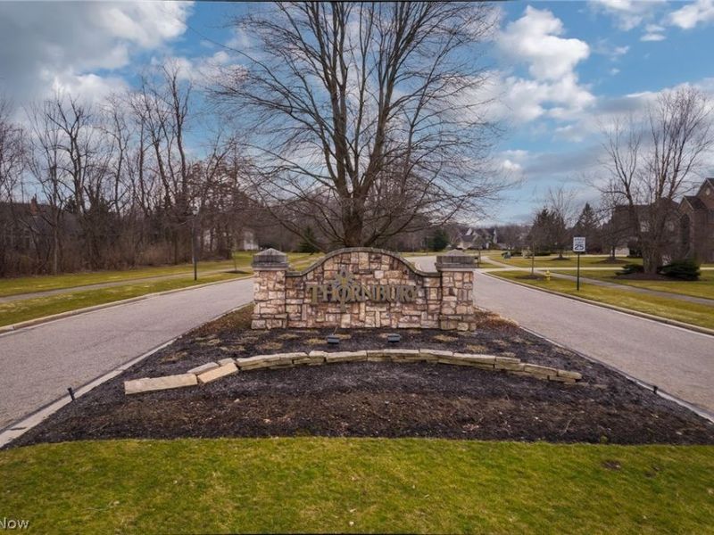 39700 Alsace Court, Solon, OH 44139 Photo 3