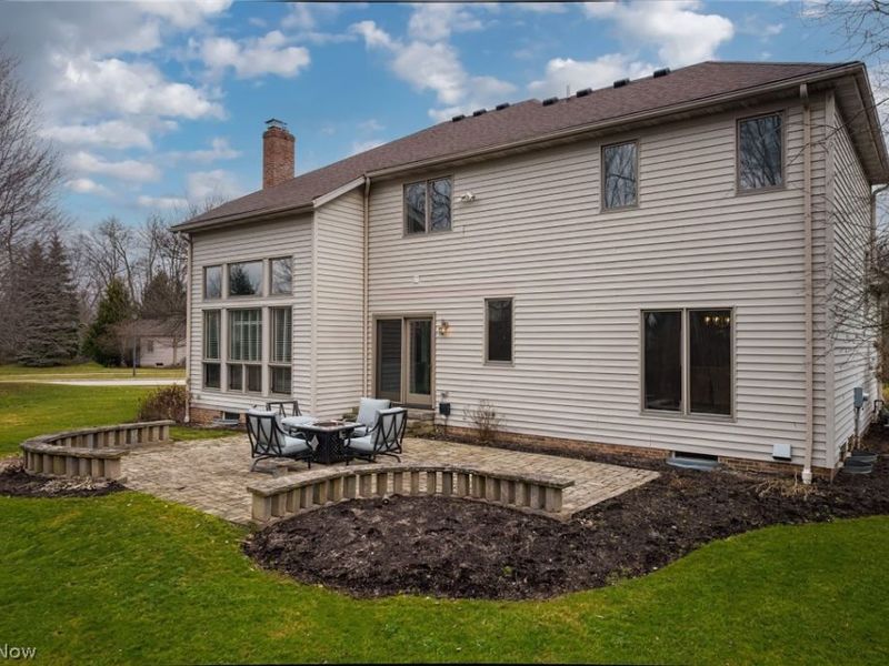 39700 Alsace Court, Solon, OH 44139 Photo 5