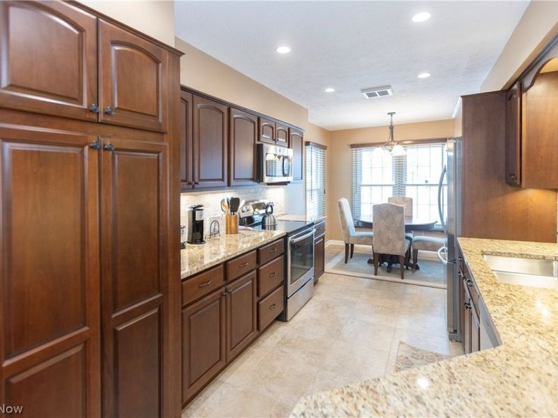 840 Hamlet Lane, Unit A2, Westlake, OH 44145 Photo 16