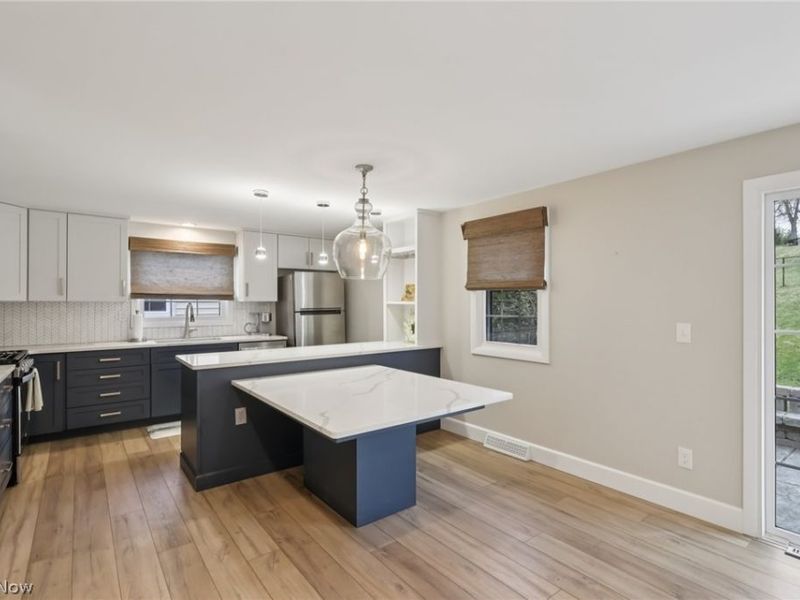 117 E Cottage Street, Chagrin Falls, OH 44022 Photo 2