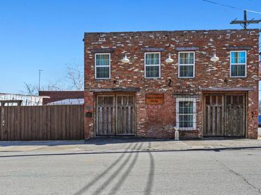 226 Pleasant Street, Paris, KY 40361