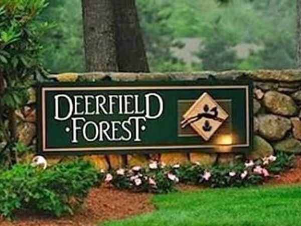 10 Squire Ct, Unit 8, Natick, MA 01760