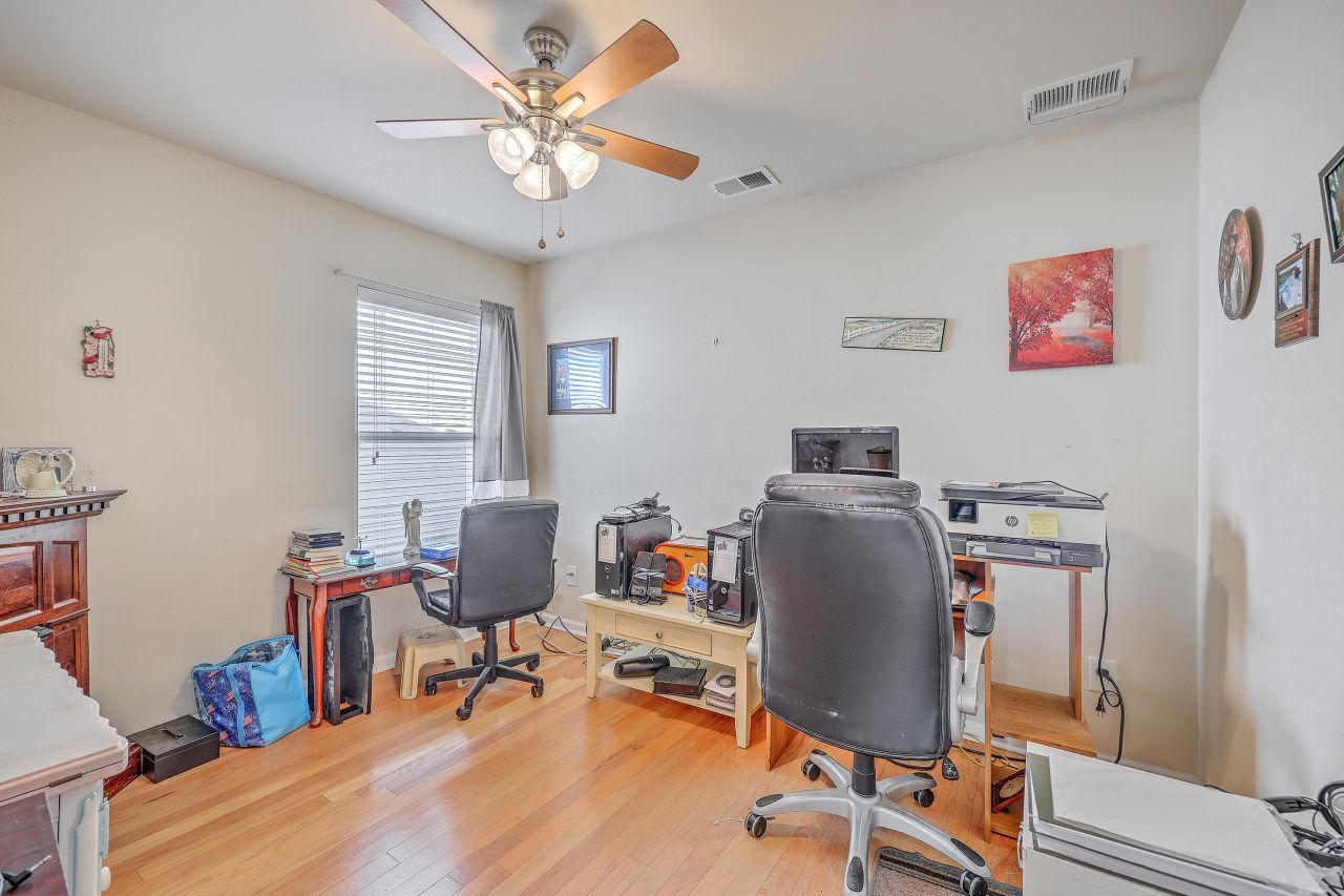 139 Coosawatchie Street Photo 15