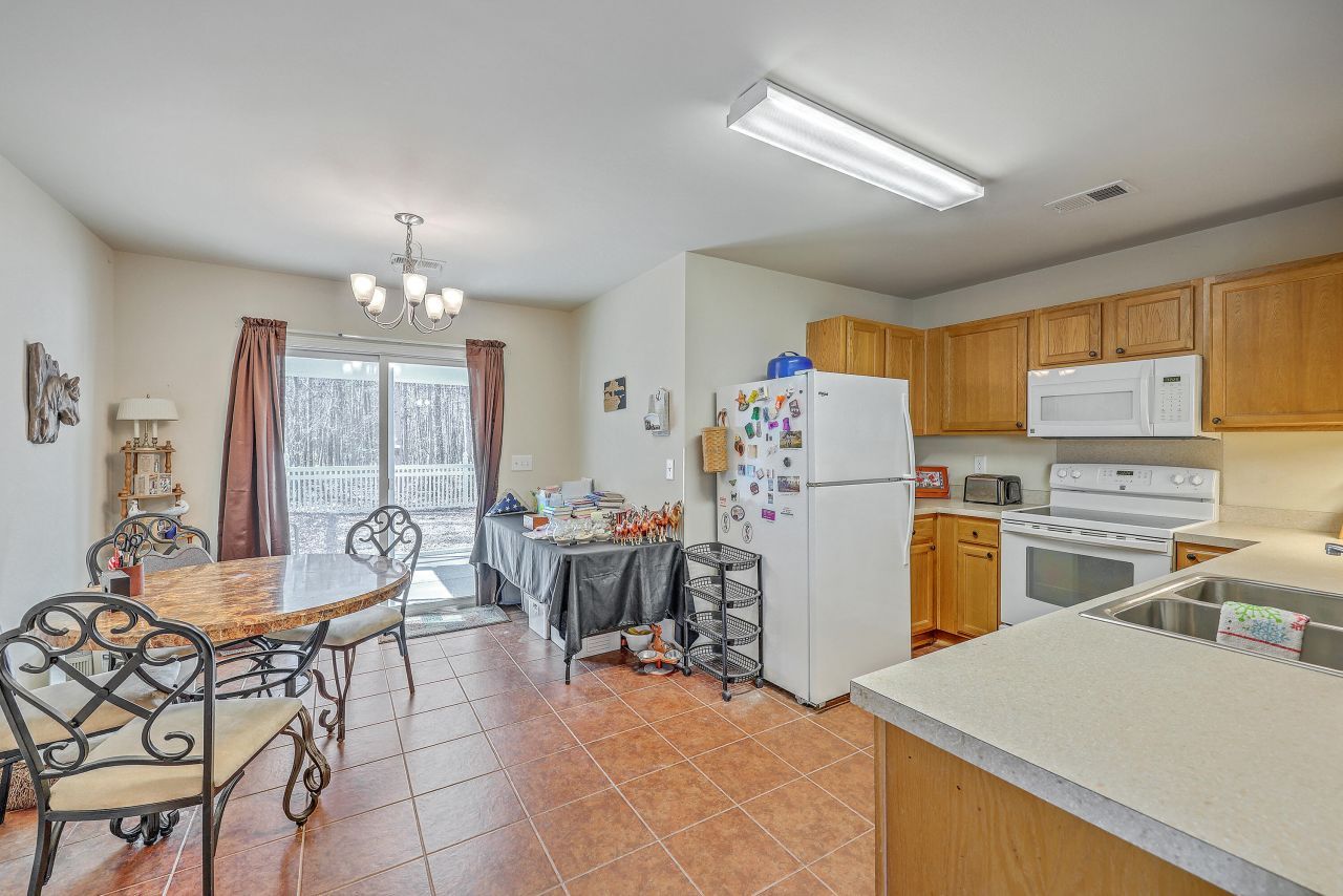 139 Coosawatchie Street Photo 6