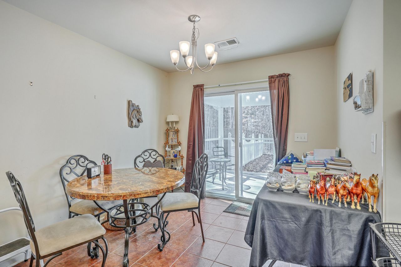 139 Coosawatchie Street Photo 7