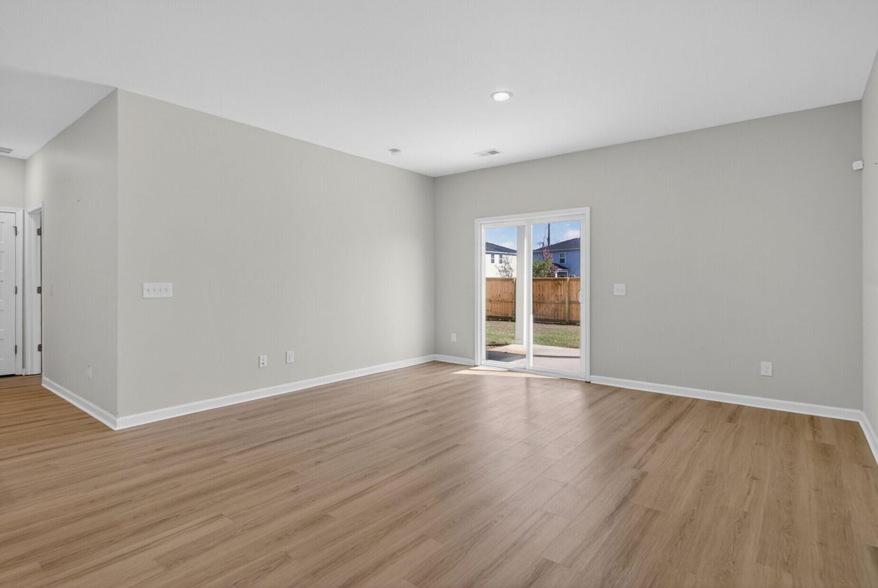 432 Minim Street Photo 12