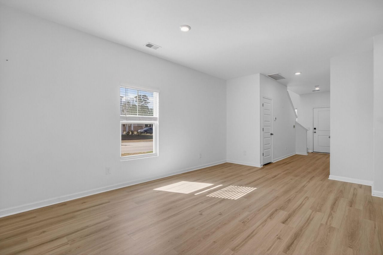 432 Minim Street Photo 4