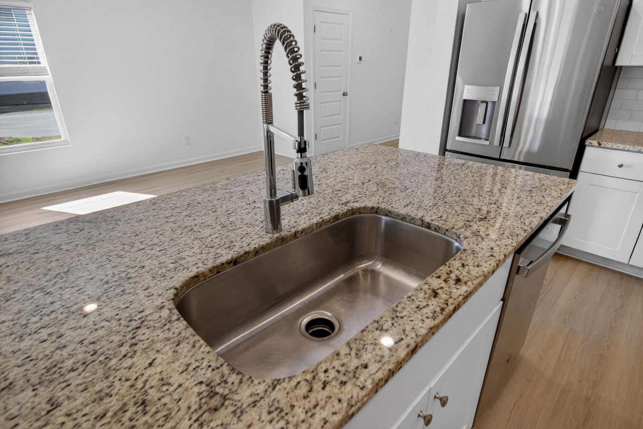 432 Minim Street Photo 7