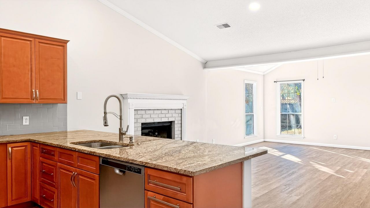 501 Tram Boulevard Photo 10