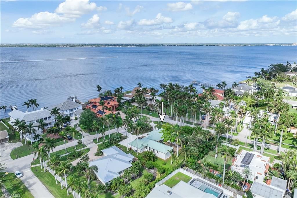 3209 W Riverside Dr, Fort Myers, FL 33901 Photo