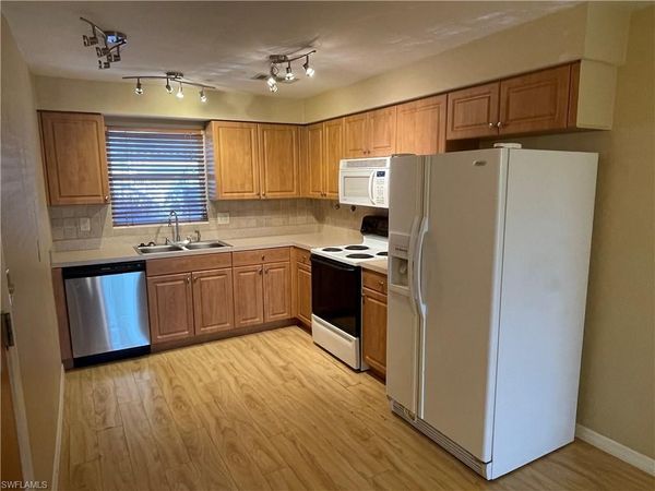 6777 Winkler RD, Unit 106, FORT MYERS, FL 33919