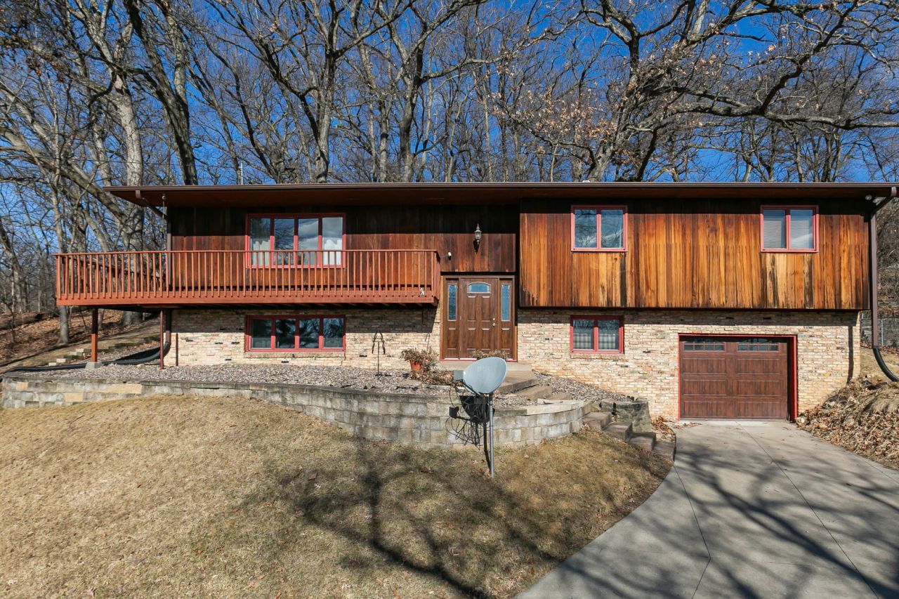 4301 45th Avenue, Rock Island, IL 61201 Main Photo