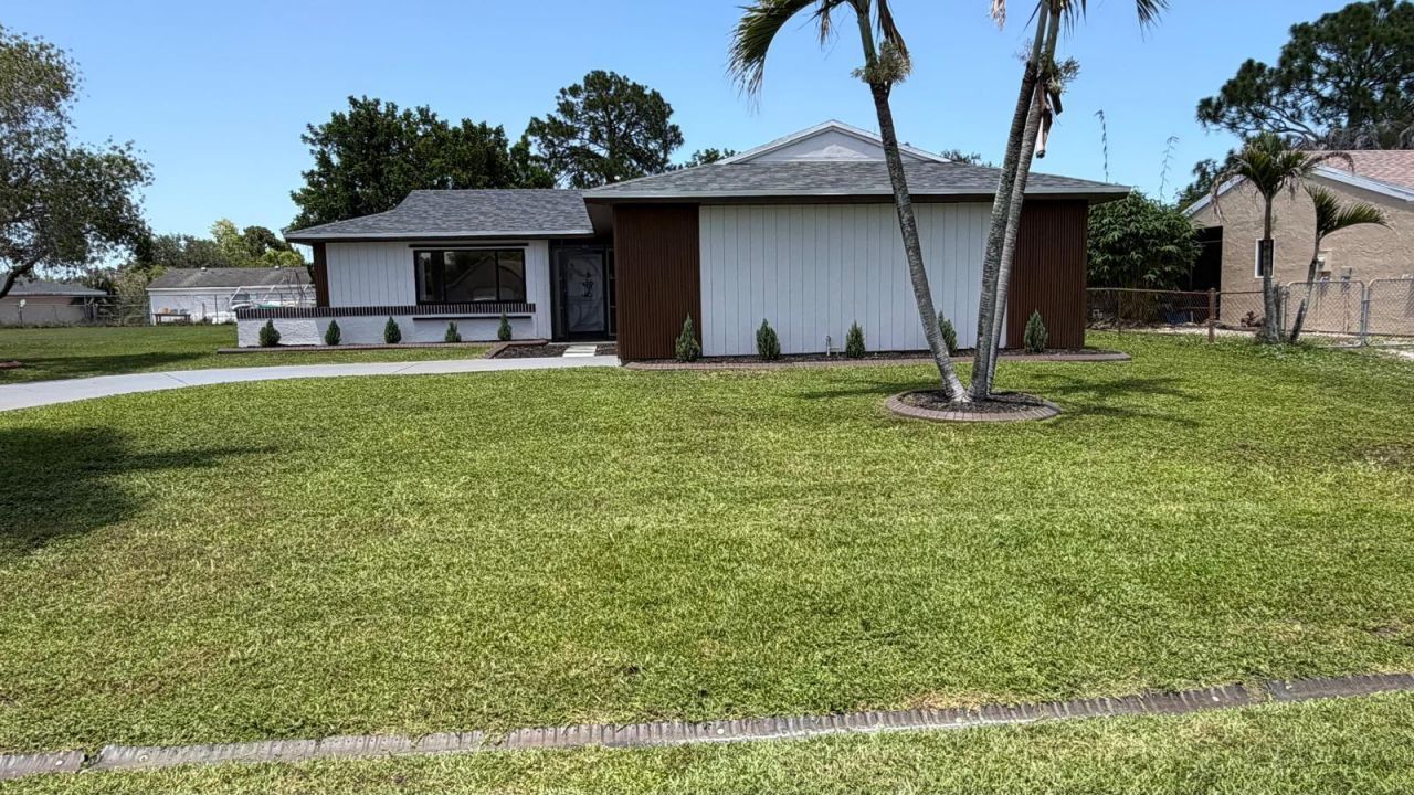 257 SW Cherryhill Road, Port Saint Lucie, FL 34953 Photo