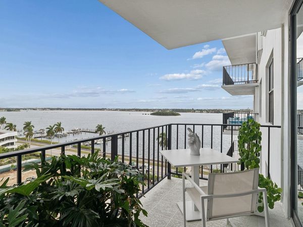 3800 Washington Road, Unit 909, West Palm Beach, FL 33405