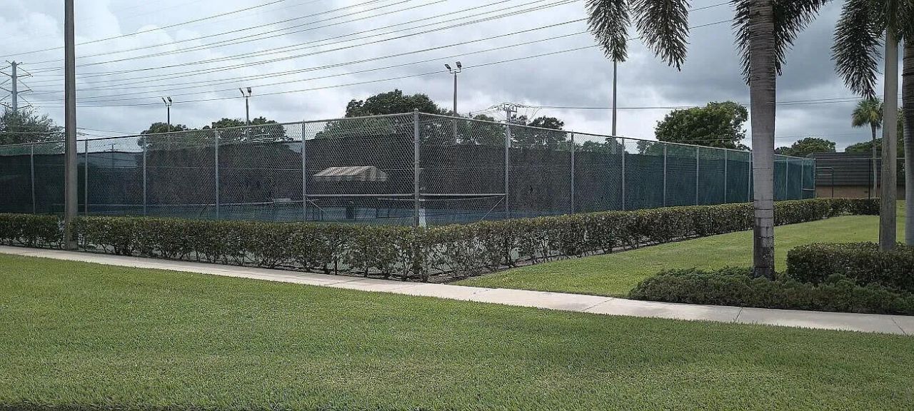 1225 Avondale Lane, West Palm Beach, FL 33409 Photo