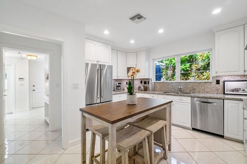 241 List Road, Palm Beach, FL 33480 Photo