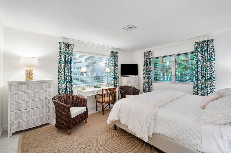 241 List Road, Palm Beach, FL 33480 Photo