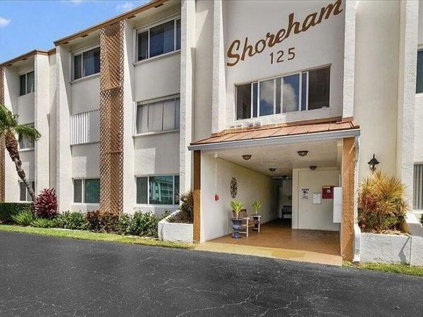 125 Shore Court, Unit 205a, North Palm Beach, FL 33408