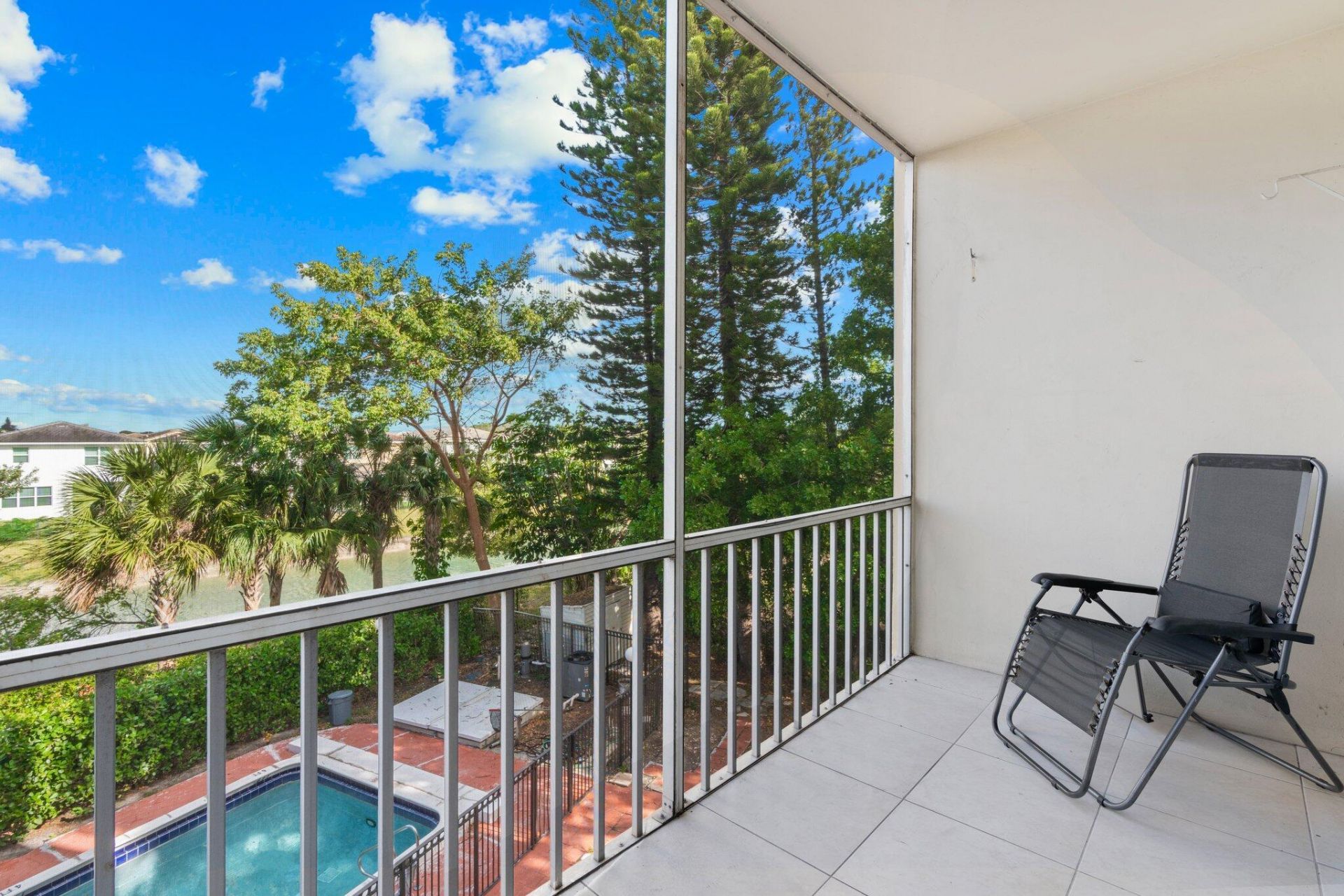 1101 Crystal Lake Drive, Unit 309, Pompano Beach, FL 33064 Photo