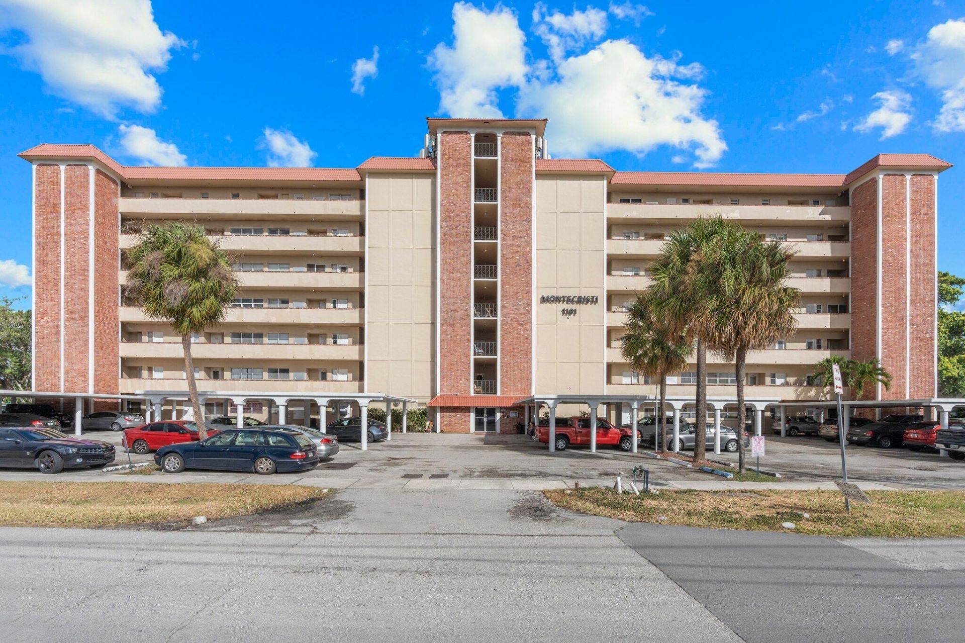1101 Crystal Lake Drive, Unit 309, Pompano Beach, FL 33064 Photo