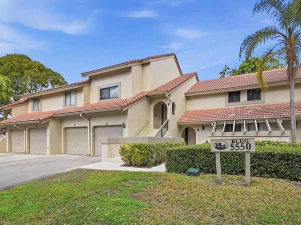5550 Coach House Circle, Unit B, Boca Raton, FL 33486