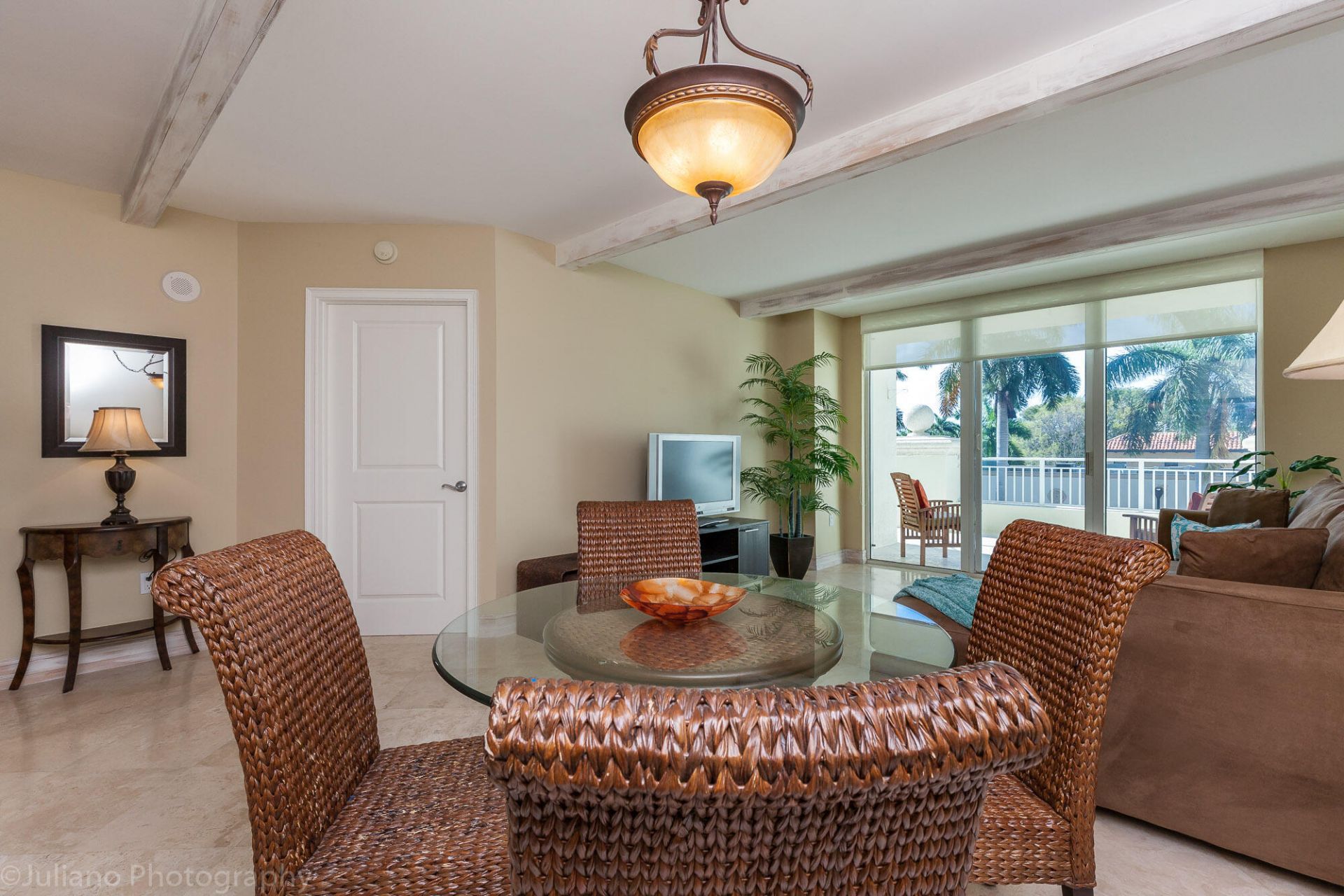 99 SE Mizner Boulevard, Unit 323, Boca Raton, FL 33432 Photo