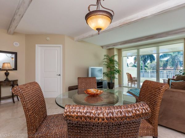 99 SE Mizner Boulevard, Unit 323, Boca Raton, FL 33432