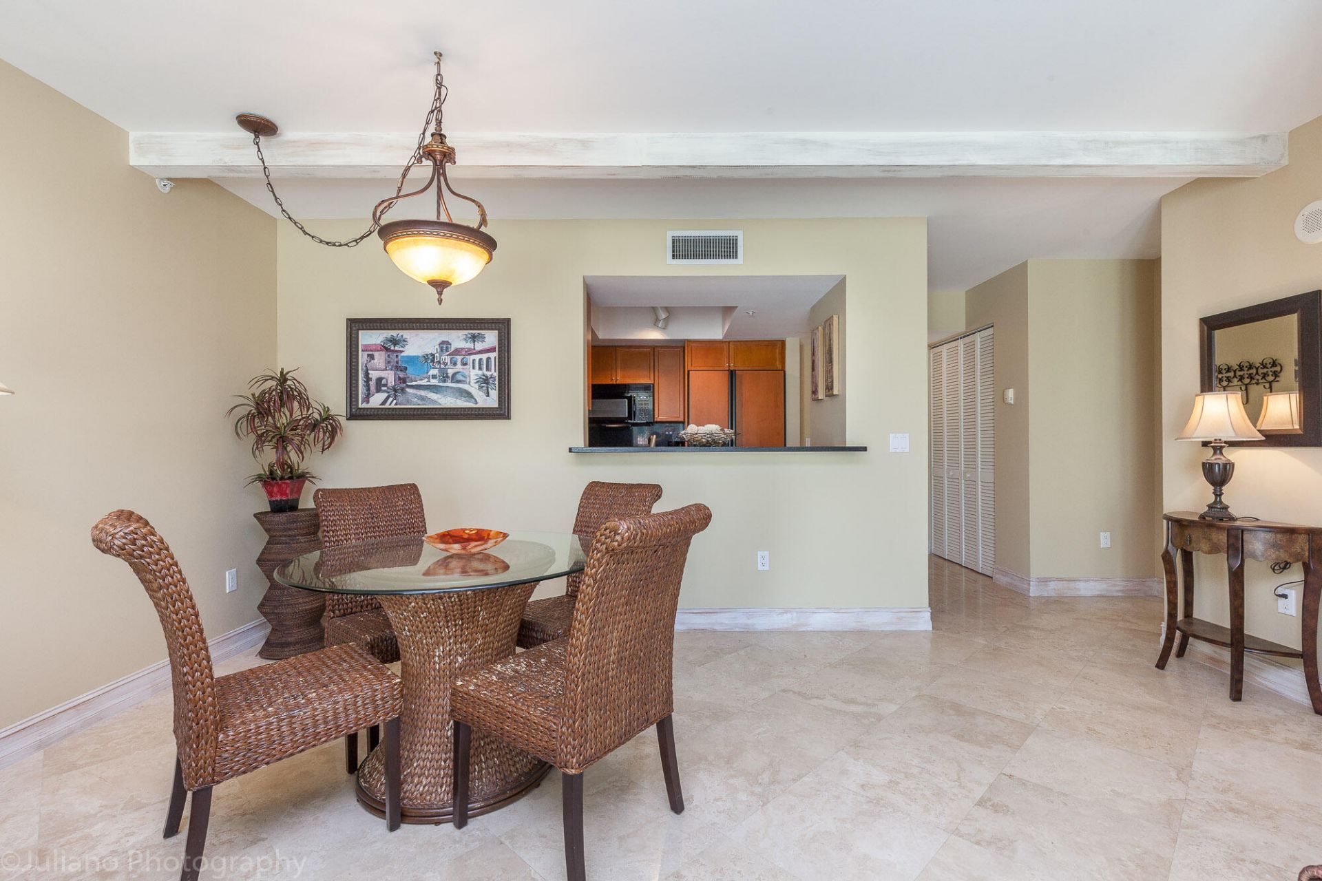 99 SE Mizner Boulevard, Unit 323, Boca Raton, FL 33432 Photo