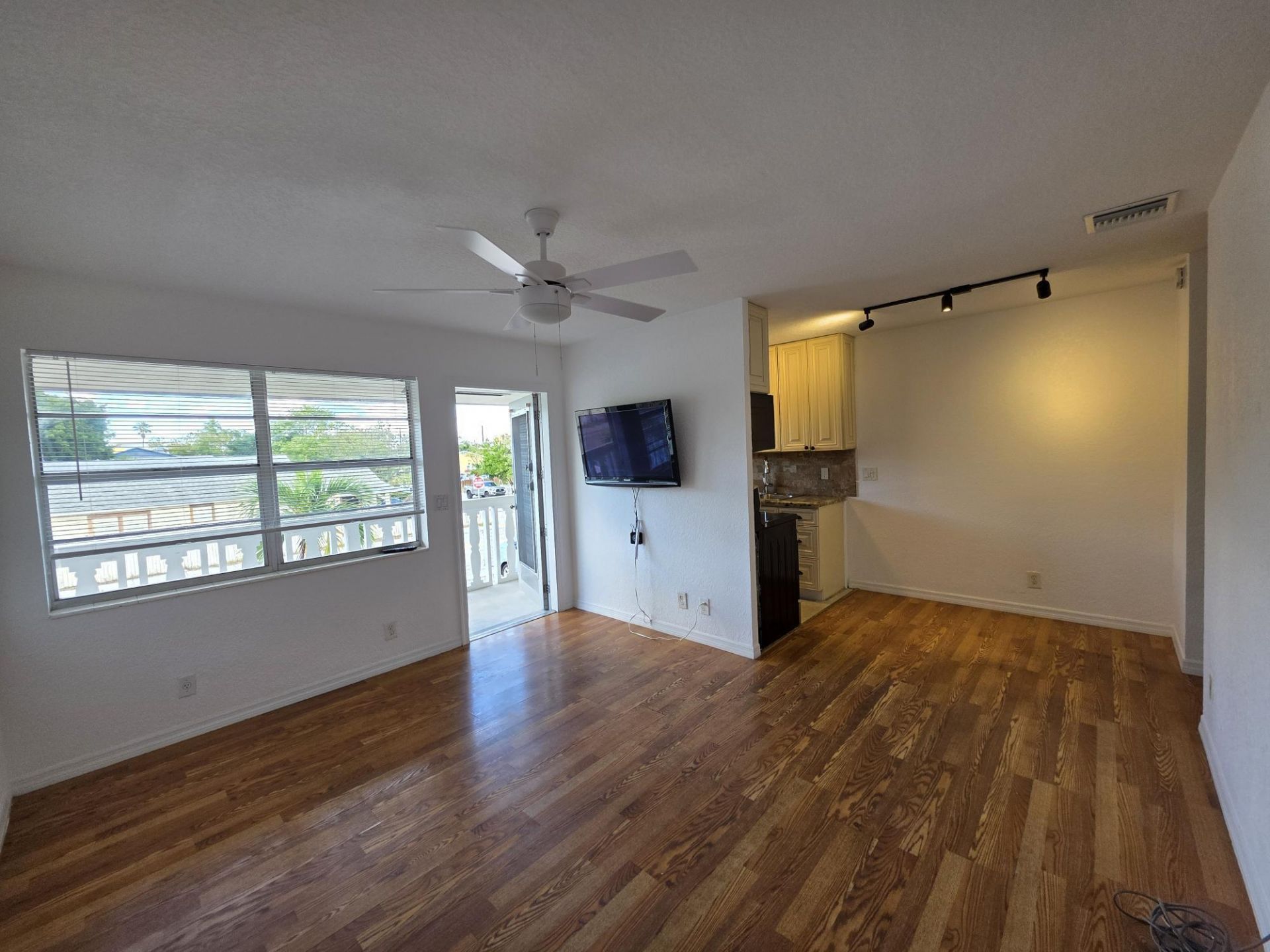 201 S J Street, Unit 8, Lake Worth Beach, FL 33460 Photo