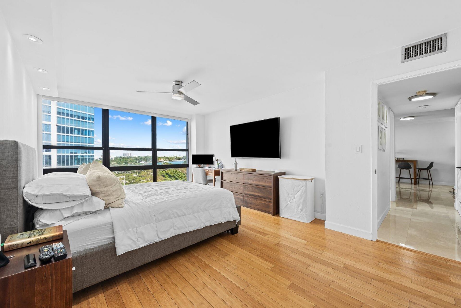 600 NE 36th Street, Unit 606, Miami, FL 33137 Photo