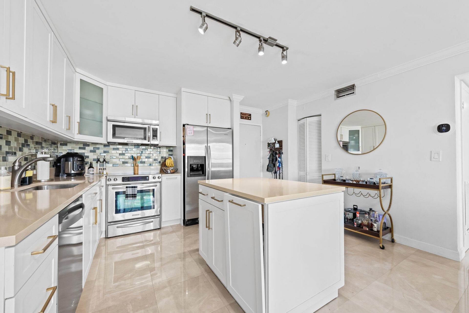 600 NE 36th Street, Unit 606, Miami, FL 33137 Photo