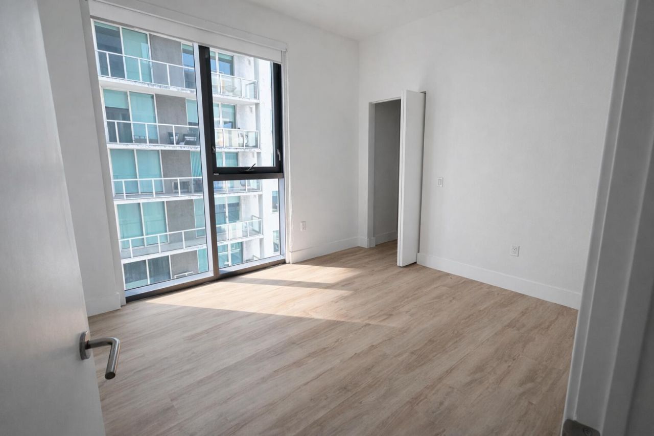 31 SE 6th Street, Unit 2708, Miami, FL 33131 Photo