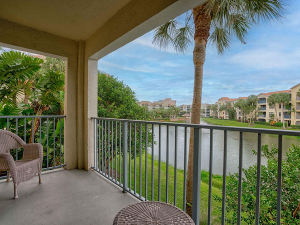 200 Uno Lago Drive, Unit 202, Juno Beach, FL 33408