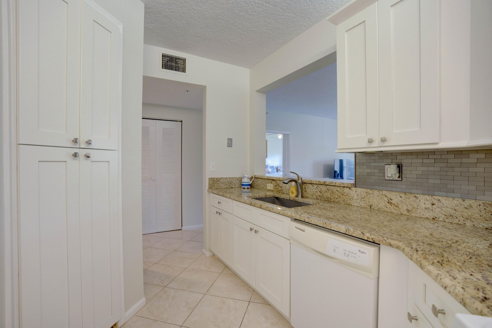 200 Uno Lago Drive, Unit 202, Juno Beach, FL 33408 Photo