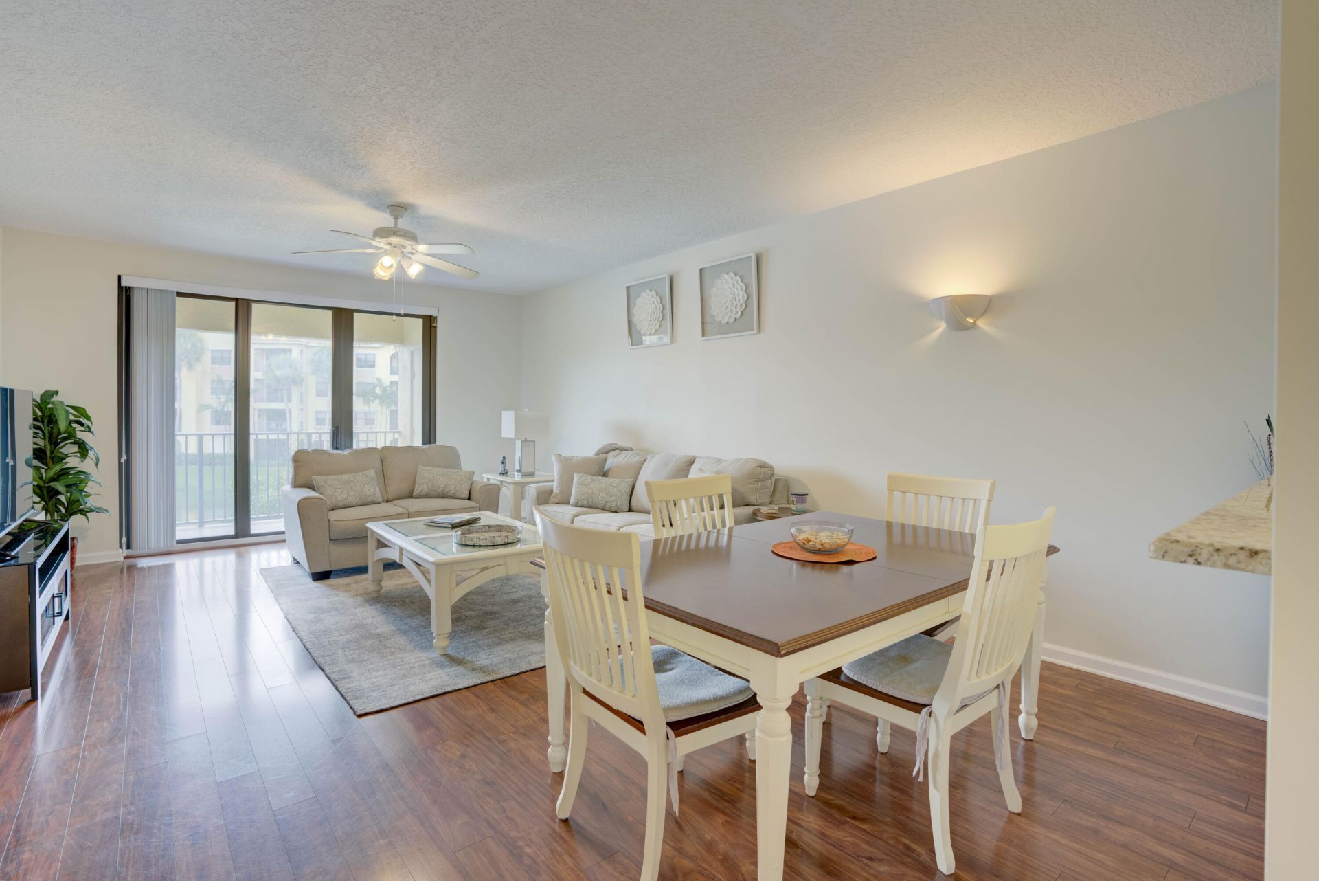 200 Uno Lago Drive, Unit 202, Juno Beach, FL 33408 Photo