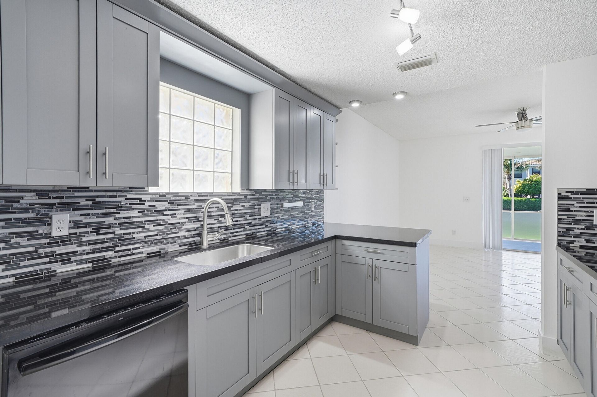 3422 NW 110 Way, Coral Springs, FL 33065 Photo