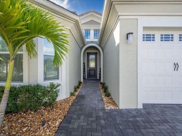 15557 Goldfinch Circle, Westlake, FL 33470