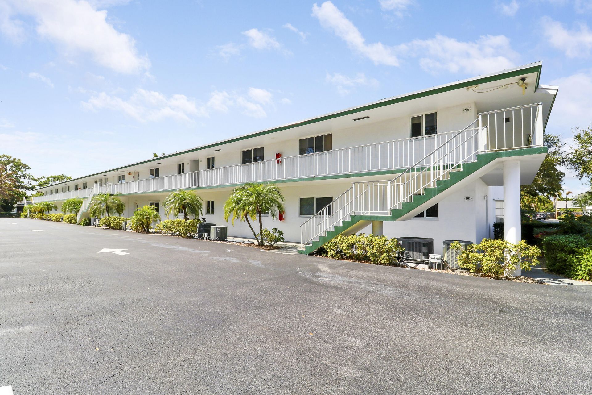 1 Garden Street, Unit 207, Tequesta, FL 33469 Photo