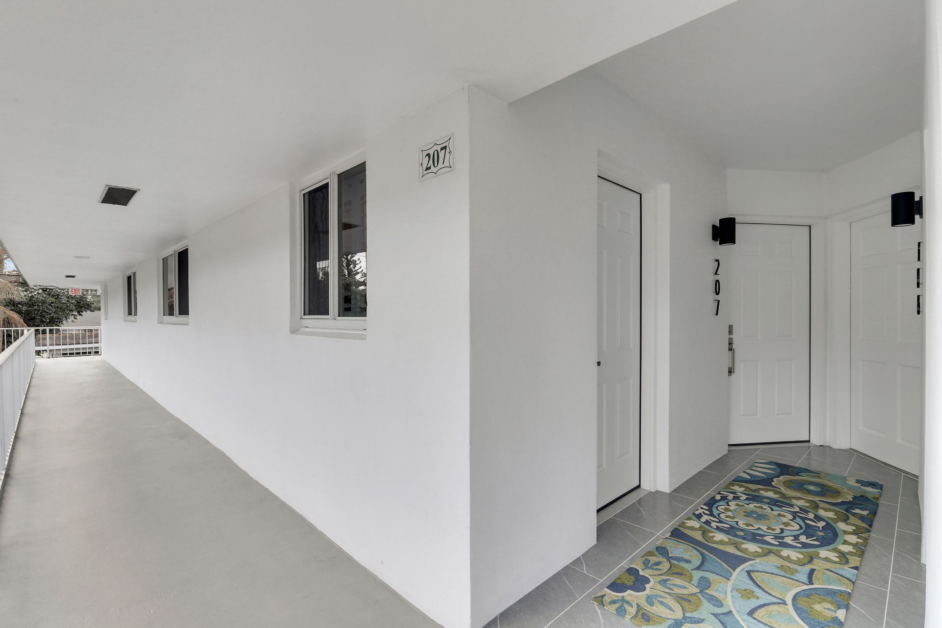 1 Garden Street, Unit 207, Tequesta, FL 33469 Photo