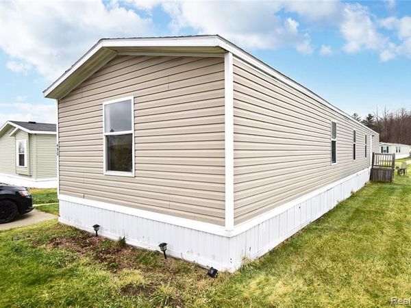 490 Harrison Drive, Davison, MI 48423