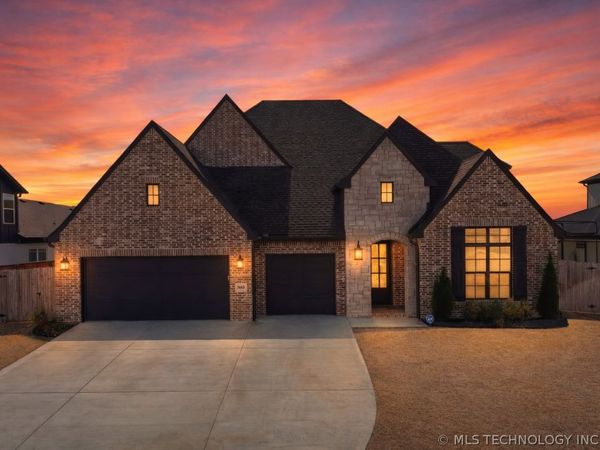 5812 E 128th Street S, Tulsa, OK 74008