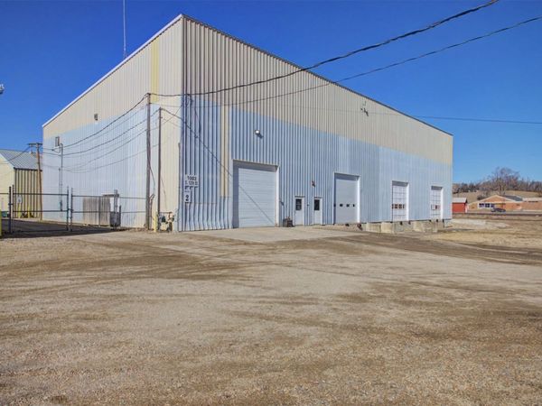 1001/1003 S 12th Street, Marshalltown, IA 50158