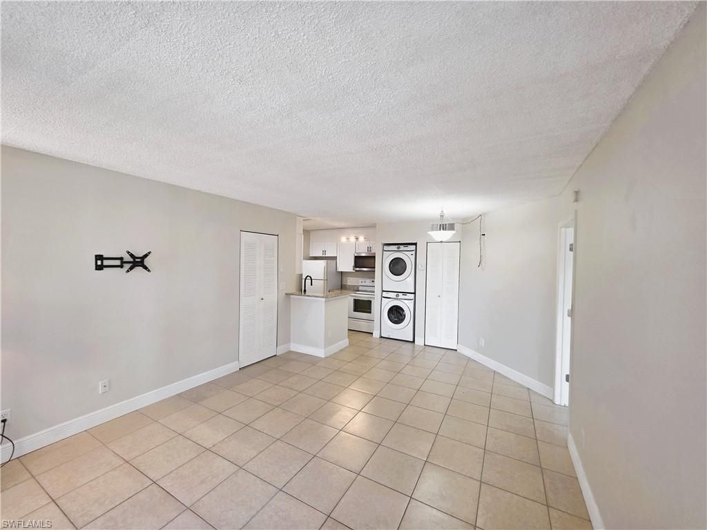 142 Santa Clara Dr, Unit 5, Naples, FL 34104 Photo