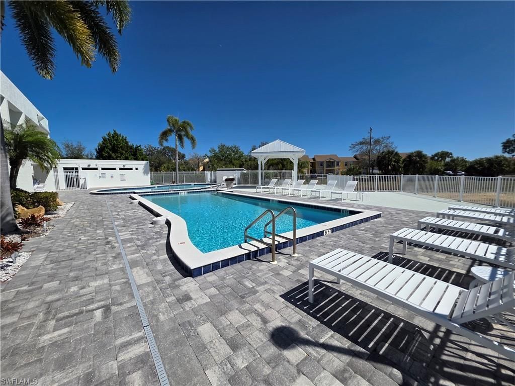 142 Santa Clara Dr, Unit 5, Naples, FL 34104 Photo