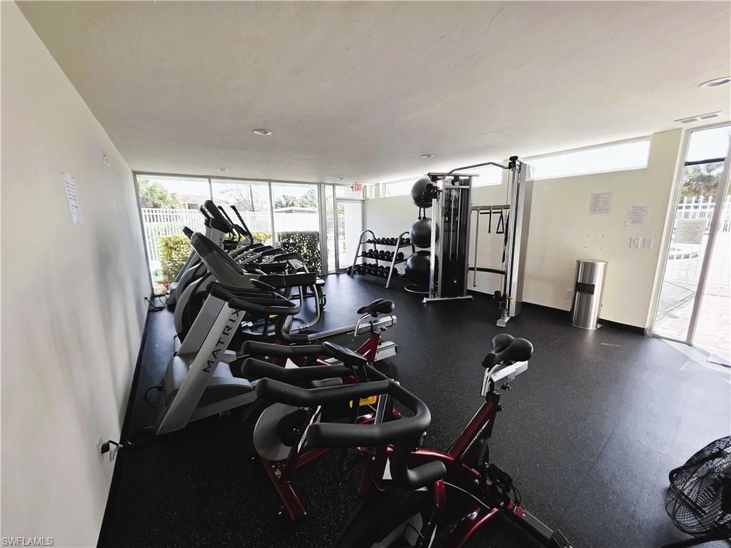 142 Santa Clara Dr, Unit 5, Naples, FL 34104 Photo