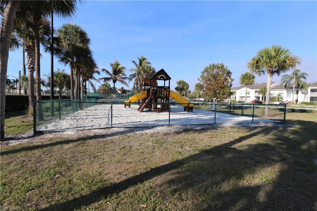 142 Santa Clara Dr, Unit 5, Naples, FL 34104 Photo