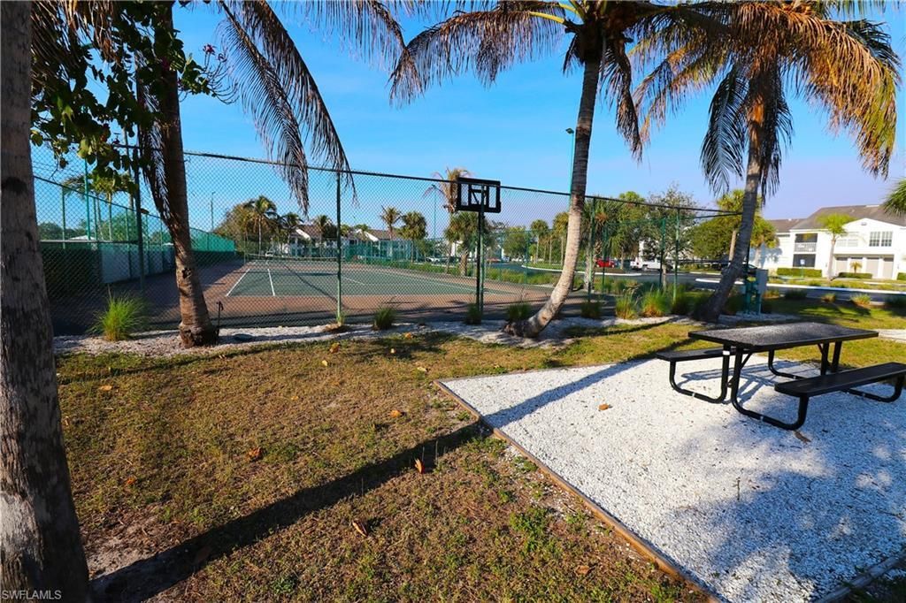142 Santa Clara Dr, Unit 5, Naples, FL 34104 Photo