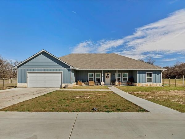 108 Dexter Lane, Poolville, TX 76487