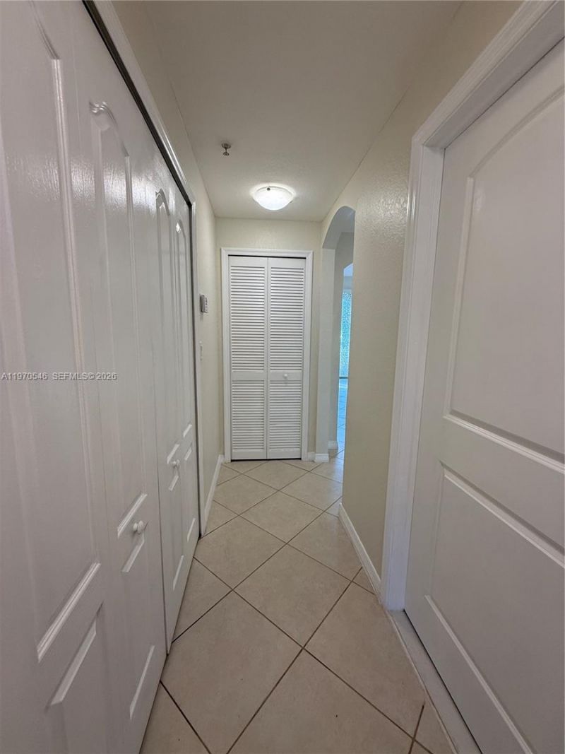8936 W Flagler St , Unit 102, Miami, FL 33174 Photo