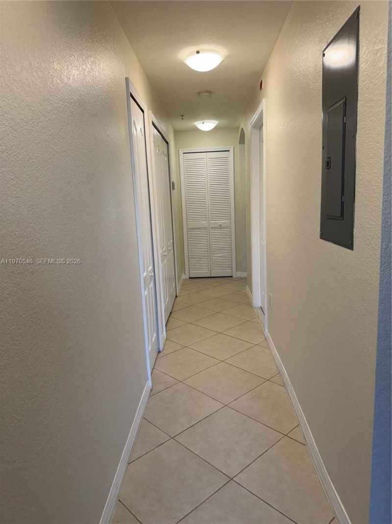 8936 W Flagler St , Unit 102, Miami, FL 33174 Photo
